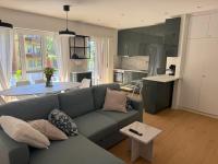 Lugano Suite 2BR Lake Path Free Garage Sleeps 6 - B&B Lugano