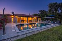 Villa Jacky 2 near Porec for 4 persons with 32 m2 private pool - pet friendly - B&B Nova Vas