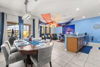 Themed Villa with Private Pool Games Massage Chair - Chambres d'hôtes Kissimmee
