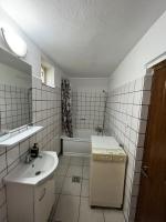 CASA LUCIAN - Bed and Breakfast Cârţişoara