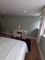 BEAUTIFULLY RENOVATED PET FRIENDLY BUNGALOW Style BARN CONVERSION NEAR DORCHESTER DORSET - Ferienwohnung Charminster