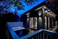 The Treehoose - B&B Delny