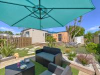 Piscine chauffée commune, 2 adultes 2 enfants - Bed and Breakfast Saint-Gilles-Croix-de-Vie