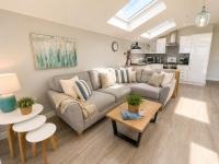 Spacious 3-Bed Seaview Retreat - Family-Friendly in Westward Ho! - Chambres d'hôtes Westward Ho!