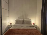 Cozy 50sqm house near to Agia Paraskevi Metro - Chambres d'hôtes Athènes