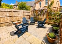 Wogan Mews - Dog friendly cottage near the sea with parking - Chambres d'hôtes Laugharne