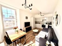Old Town Edinburgh Apt - SuperFast WiFi - 3BR Sleeps 7 - B&B Edinburgh