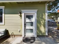 ADA Friendly and AC Little House on the Ferry - Bed and Breakfast Albany