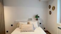 BPirineos-Mulleres - B&B Benasque