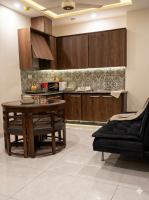 Metro Apartments near Medicsi Civic center bahria town RWP - B&B Rawalpindi