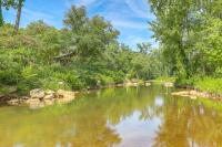 Riverfront Lake Lure Lodge w/ Fire Pit & Hot Tub! - B&B Lake Lure