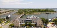 The Tranquil House Inn - Bed and Breakfast Manteo