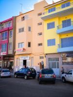 Spacious apartment in Mindelo, mountain view, 164 m² - Bed and Breakfast Mindelo