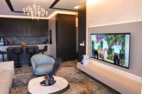 BA HOME Delux Park Hill Residence, Pool & PS5 - B&B Prizren