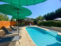 Domaine Ô Clair de Lune - Chambres d'Hôtes et Gîtes à Sarlat - Accès Cité Médiévale 5 minutes à pied - Parking - SPA & Massages en option - Piscine de saison - Chambres d'hôtes Sarlat-la-Canéda