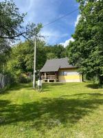 Romantic Forest Cottage with Fireplace & Terrace - B&B Sobotište