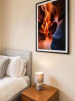 Long Stays Welcome Free Parking WiFi Smart TV Transport Links - B&B Bradford
