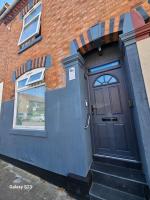 Jasmin's House, 3 bedrooms, 2 bathrooms - Chambres d'hôtes Northampton
