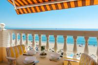 Ocean Views on Paseo Marítimo Sabinillas - B&B San Luis de Sabinillas