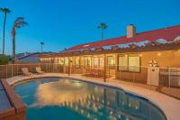 Scottsdale Oasis with pool, hot tub and sleeps 8 - B&B Scottsdale