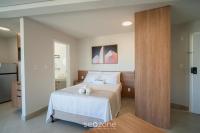 Studio em Cond. c/ Piscina e Varanda MSU0806 - B&B Governador Valadares