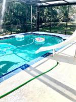 Bass Lake Retreat, Lakefront Pool, Fishing & Game Room - Ferienwohnung New Port Richey