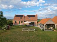 Vakantiewoning Maison Chaperon - Bed and Breakfast Wervik