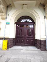 Przestronny Apartament 86m2 w Centrum przy Parku ,Idealny dla rodzin ,2 łazienki , TV 85 , Parking - Chambres d'hôtes Szczecin