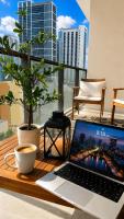 Brickell Luxury Condo FREE PARKING Balcony Gym Pool - B&B Miami
