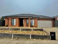 Connecting Palms - Doreen - Luxury Holiday Home with 4 x Extra Large Bedrooms! - B&B Drouin