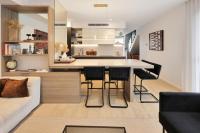 Beach Luxury On The Park - Brand New 2 bedroom 3 Bathroom Carport Shops 100m Beach 500m Aircon Heating Gas fireplace WIFI - B&B Ocean Grove