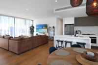 302 Penthouse Portarlington Waterfront Luxury sleeping 6 3 Queen Bedrooms 2 bathrooms Private Terrace Aircon and Heating - B&B Portarlington
