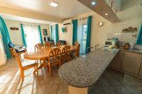 Spacious Villa with Pool, 5 Min to Beach - LB1 - B&B Flic en Flac