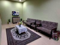 Homestay Kuala Berang Bonda Full Aircond Wifi & Netflix - B&B Kuala Berang