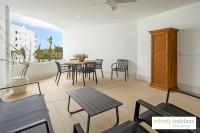 Appartamento Luxury con Vista Giardino e Piscina