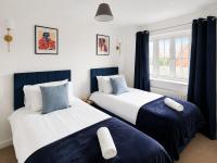 Berry House, 3BR Home with parking, Sleeps 6 - Bed and Breakfast Andover
