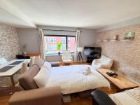 The Loft - Sleeps 8 - With Free Off-street Parking - B&B Bristol