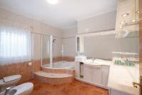 Villa Golden Serenity - B&B Quesada