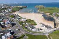Porth Beach House - Dog friendly, Beachfront, Parking - B&B Porth