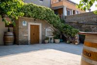 San Mauro Countryside Retreat with Restaurant & Wine Cellar - Bed and Breakfast Momjan