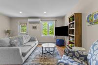 The Crossing 3BR Downtown Home Free Parking - B&B St. John's