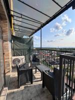 Loft Apartment with Sea View & Terrace near Riviera Shopping Mall - B&B Fontanka