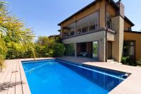 Alimama Spaces: Manson Mansion - Chambres d'hôtes Randjesfontein
