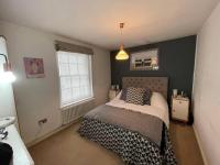 Gorgeous 2 bedroom apartment edge of Cabot Circus - Bed and Breakfast Bristol