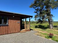 Azalea Lodge 3 with Wood Burning Hot Tub - B&B Bridge of Cally