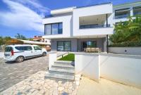 Luxurius Villa Vinka 50m from the beach - free boat tour till 31st od August - B&B Punat