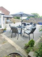 Smithills Farm Holiday Cottage - B&B Egerton