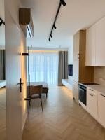 Premium Apartment with Balcony Air Conditioning and Garage in Katowice - Chambres d'hôtes Katowice