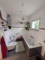 Großes Dachzimmer vor den Toren Kölns - B&B Frechen