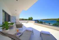 Luxurius Villa Vinka 50m from the beach - free boat tour till 31st od August - B&B Punat